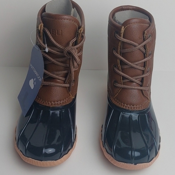 JBU Little boys Maplewood casual Duck tan  Boots size 1M - Picture 2 of 6